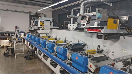 آلة طباعة فليكسو، سلسلة ZJR-350G لشركة Tipografija Maxiprint في بيلاروسيا