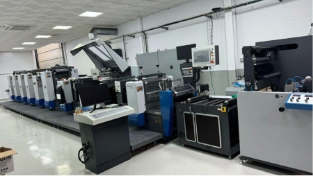 ماكينة طباعة الأوفست، سلسلة ZX-450 لشركة إسبانية متخصصة طباعة الملصقات والصناعة التحويلية